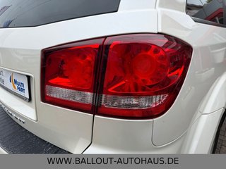 Fiat Freemont Black AWD*7-SITZER*KLIMA*CAM*AHK*TEMP* - bilder 13