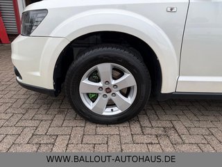 Fiat Freemont Black AWD*7-SITZER*KLIMA*CAM*AHK*TEMP* - bilder 16