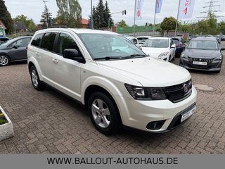 Fiat Freemont Black AWD*7-SITZER*KLIMA*CAM*AHK*TEMP* - bilder 4