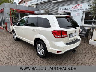 Fiat Freemont Black AWD*7-SITZER*KLIMA*CAM*AHK*TEMP* - bilder 7