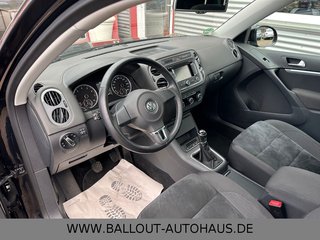 Volkswagen Tiguan Sport & Style 4X4*2.HAND*PANO*NAVI*AHK* - bilder 8