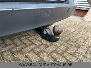 Volkswagen Tiguan Sport & Style 4X4*2.HAND*PANO*NAVI*AHK* - bilder 7