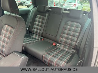 Volkswagen Golf VII Lim. GTI Performance*2.HAND*AHK*LED*ACC - photo 2