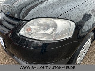 Volkswagen Fox 1,2 Color*2.HAND*KLIMA*TÜV/AU NEU*GARANTIE* - bilder 4