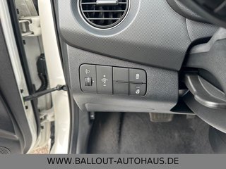 Hyundai i10 YES!*2.HAND*KLIMA*SHZ*TÜV 02-27*LED*EURO6* - bilder 4