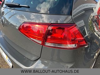 Volkswagen Golf VII Lim. Cup*2.HAND*KLIMA*NAVI*SHZ*EURO6* - bilder 9