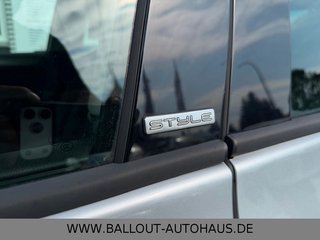 Volkswagen Golf VI Style*2.HAND*KLIMA*SHZ*TEMPO*TÜV/AU NEU* - foto 11