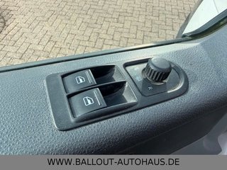 Volkswagen T5 Transporter Kasten*1.HAND*KLIMA*AHK*TÜV/AU NE - bilder 10
