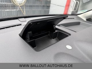 Volkswagen Caddy Maxi*2.HAND*7-SITZER*KLIMA*STHZ*SHZ*TEMPO* - bilder 17