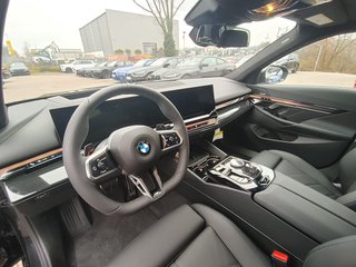 2026 BMW 540i xDrive - photo 6
