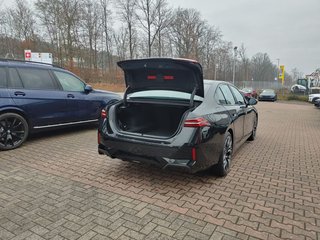 2026 BMW 540i xDrive - photo 3