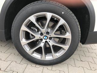 2025 BMW X5 xDrive40i - photo 9