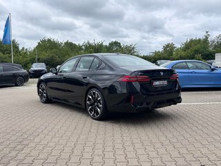 2027 BMW 540i xDrive - photo 5