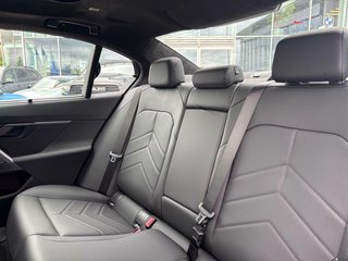 2027 BMW 540i xDrive - photo 8