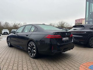 2026 BMW 530i xDrive - photo 5