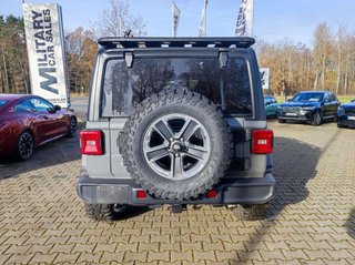 2018 Jeep Wrangler Unlimited Sahara Sport 4X4 - photo 4