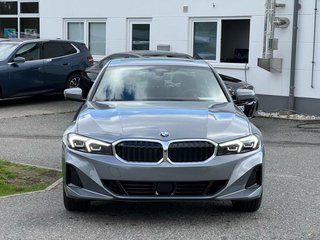 2025 BMW 330i xDrive Sedan - photo 2
