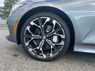 2025 BMW 330i xDrive Sedan - photo 2