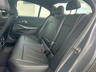 2025 BMW 330i xDrive Sedan - photo 9