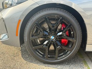 2026 BMW 330i xDrive Sedan - photo 9