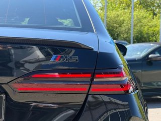 2027 BMW M5 Sedan - photo 1