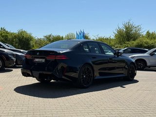 2027 BMW M5 Sedan - photo 4