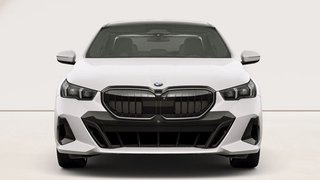 2027 BMW 540i xDrive - photo 3