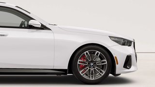 2027 BMW 530i xDrive - photo 4