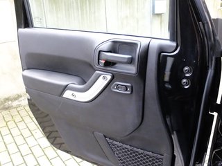 Jeep Wrangler 3.8 V6 Sahara LPG Gasanlage - bilder 13