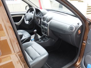 Dacia Duster I 1.6 Prestige Leder LPG Anlange - bilder 8
