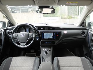 Toyota Auris Touring Sports Hybrid - фото 15
