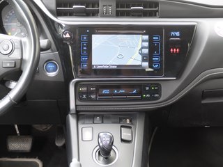 Toyota Auris Touring Sports Hybrid - фото 16