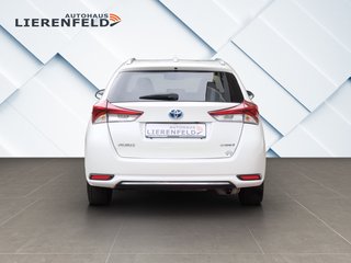 Toyota Auris Touring Sports Hybrid - фото 2