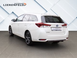 Toyota Auris Touring Sports Hybrid - фото 4