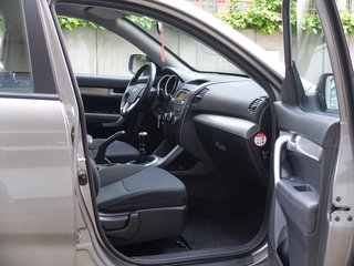 Kia Sorento 2.0 CRDi 7 Sitze AHK KIA Scheckheft - фото 12