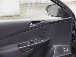 Volkswagen Passat 2.0 TDI Comfortline 1.Hand nur 24 Tkm - photo 7
