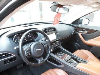 Jaguar F-Pace 30d Prestige AWD Leder Panorama - bilder 8