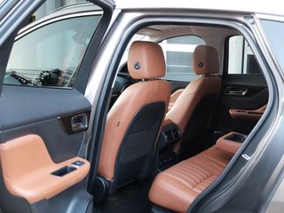 Jaguar F-Pace 30d Prestige AWD Leder Panorama - bilder 11