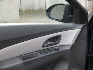 Chevrolet Cruze 2.0d aus 1.Hand TÜV NEU - bilder 8