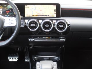 Mercedes-Benz CLA 180 AMG Line Automatik Panorama AHK - фото 17