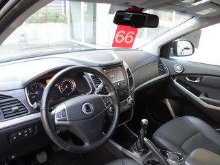 SsangYong Korando 2.2TD 4x4 Leder Navi 1.Hand - фото 8