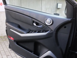 SsangYong Korando 2.2TD 4x4 Leder Navi 1.Hand - фото 7