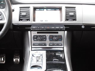 Jaguar XF 2.2 Diesel R Line aus 1.Hand - photo 18