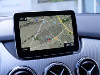 Mercedes-Benz B 180 Automatik AHK Comand - фото 8