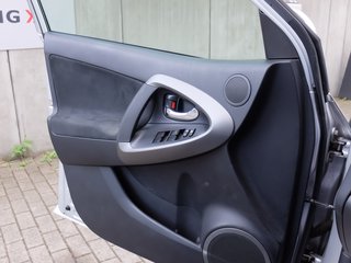 Toyota RAV 4 2.2 D4-D Travel Automatik TOYOTA Scheckheft - фото 10