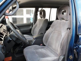 Mitsubishi Pajero TD Classic 2500 aus 2.Hand orig. 128 Tkm - фото 12