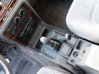 Mitsubishi Pajero TD Classic 2500 aus 2.Hand orig. 128 Tkm - фото 11