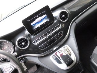 Mercedes-Benz V 200d lang Automatik 7 Sitze - bilder 9