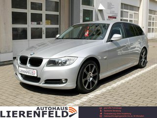 BMW 318 i Touring Facelift Automatik nur 89 Tkm - фото 1