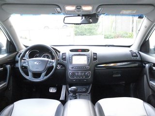 Kia Sorento  2.2 CRDi Platinum Edition 4WD - фото 15